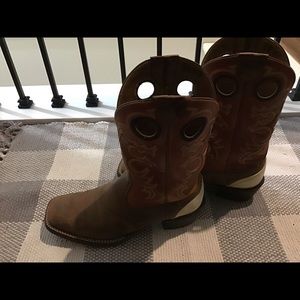 Men’s Ariat 9.5D boots
